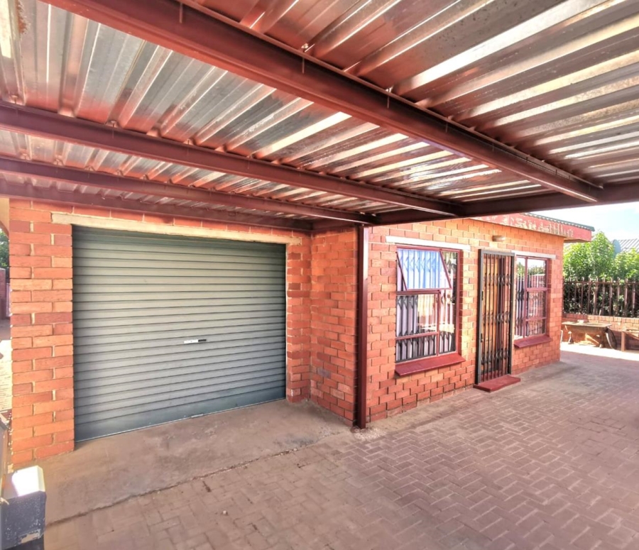 3 Bedroom Property for Sale in Blomanda Free State